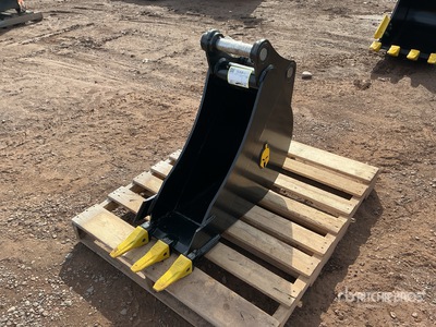 Trojan 12 in Digging Excavator Bucket - Fits 40 mm Cat 303, 303.5, 304, Case, New Holland, Kobelco SK35, Deere/Hitachi 35D/G (Unused)