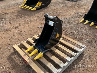 Trojan 12 in Digging Excavator Bucket - Fits 40 mm Cat 303, 303.5, 304, Case, New Holland, Kobelco SK35, Deere/Hitachi 35D/G (Unused)