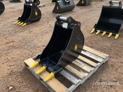 Trojan 18 in Digging Excavator Bucket - Fits 45 mm Cat 305, 305.5 Komatsu PC45/50/55, Hyundai R55, Hitachi/Deere 50D/G, Case, New Holland, Kobelco SK50, Bobcat E50/341/337 (Unused)