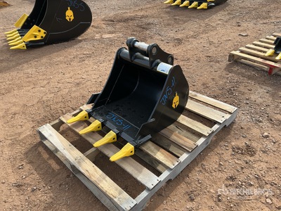Trojan 24 in Digging Excavator Bucket - Fits 45 mm Cat 305, 305.5 Komatsu PC45/50/55, Hyundai R55, Hitachi/Deere 50D/G, Case, New Holland, Kobelco SK50, Bobcat E50/341/337 (Unused)
