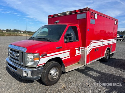 2010 Ford E-450 Super Duty 4x2 Ambulance (Inoperable)
