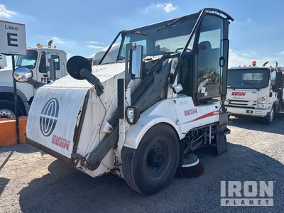 2011 Elgin on 2011 Elgin Pelican Pelican sweeper  Floor sweeper Sweeper Truck