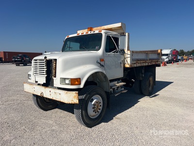 1993 International 4800 4x4 Camion à benne tandem