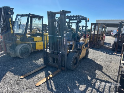 2011 Cat P6000 Pneumatic Tire Forklift