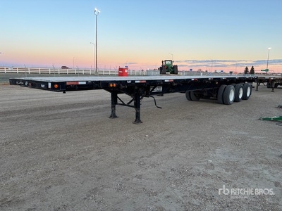 1997 Manac 48 ft Tri/A 48 ft Extendable Flatbed Trailer