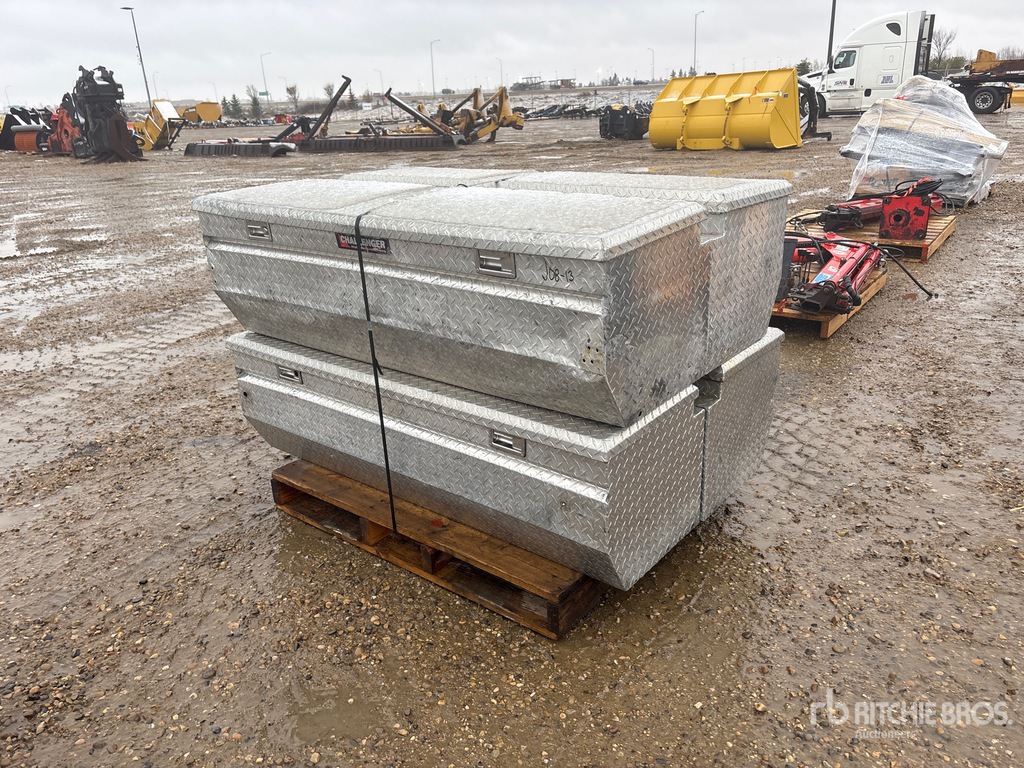 General Appearance with Bild, Ecke vorne links