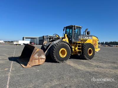 2014 John Deere 824K Ładowarka kołowa