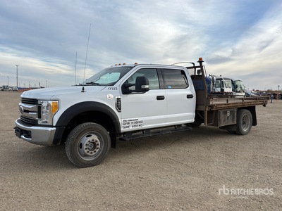 2017 Ford F-550 XLT 4x4 Crew Cab Flatbed Truck