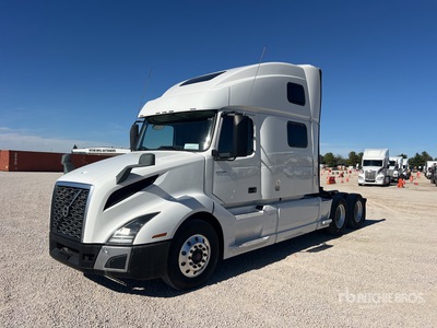 2019 Volvo VNL860 6x4 Sleeper Truck Tractor
