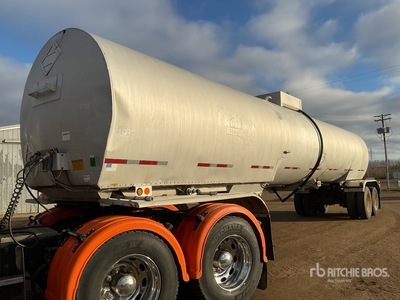 1982 Fruehauf Aspahlt Tanker Trailer
