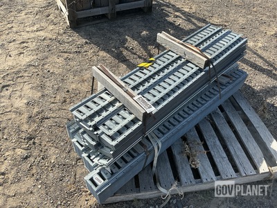 Lot of E-Tracks