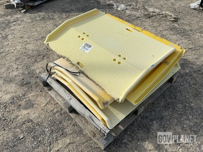 (5) Portable Dock Plates