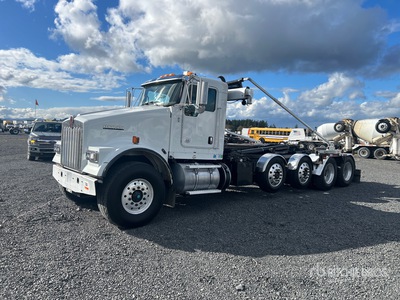 2012 Kenworth W900 10x4 Hooklift Truck