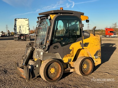 2014 Volvo MC110C Two-Speed Minicargadora
