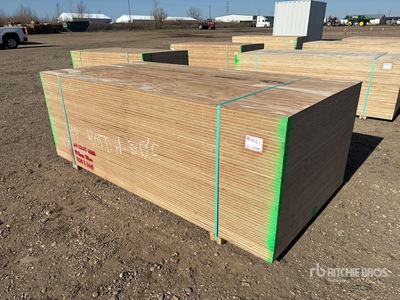 Quantity of (50) 4 ft x 8 ft (15.5 mm Thick) 5/8 in x 4 ft x 8 ft CSP/DFP No Stamp 合板 (Unused)