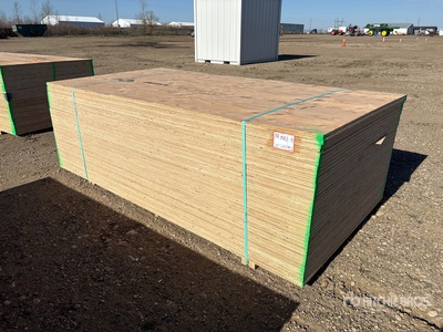 Quantity of (40) 4 ft x 8 ft (18.5 mm Thick) 4 ft x 8 ft CSP/DFP No Stamp 合板 (Unused)