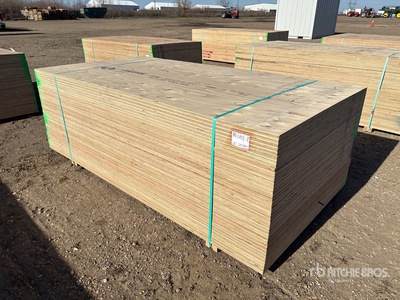 Quantity of (40) 4 ft x 8 ft (18.5 mm Thick) 4 ft x 8 ft CSP/DFP No Stamp 合板 (Unused)