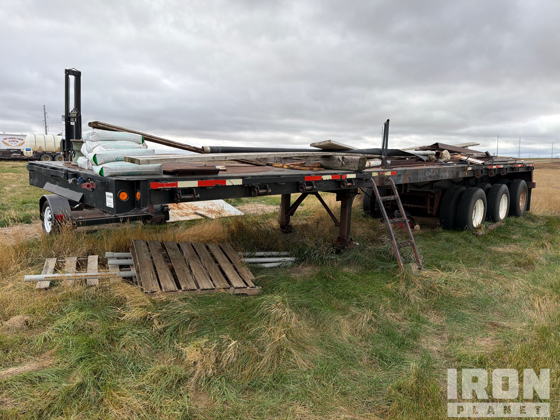 1977 Fruehauf PBAF2S45N 36 ft Tri/A Oplegger