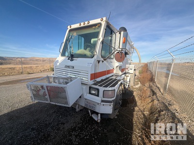 2004 Johnston 4000 Sweeper Truck