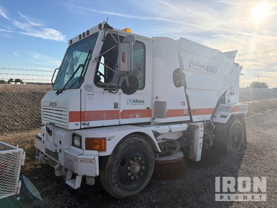 2004 Johnston 4000 Sweeper Truck