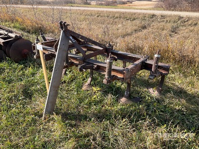 8 ft 3-Point . Cultivator