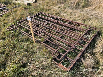 Quantity of (4) . Panneau pour bétail