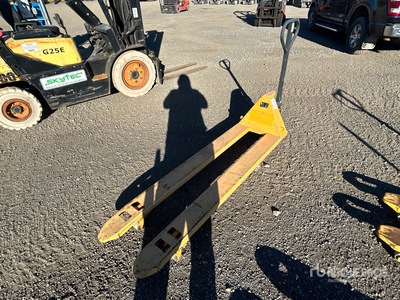 2024 4400 lb 71 in Pallet Jack