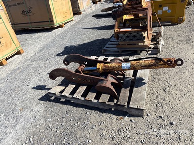 PSM 24 in Hydraulic Excavator Thumb