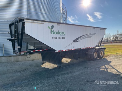 2009 Doepker 30 ft T/A Super B-Train Pup Grain Trailer