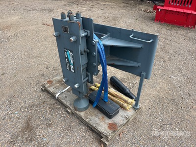 2025 Sailing 53 1170 mm Skid Steer Post Driver - Fits 2 - 3 ton (Unused)