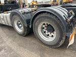 4 Underbody - Truck with 