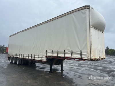 1995 SOUTHERN CROSS 13.4 m Tri/A Step Deck Curtain Side Trailer
