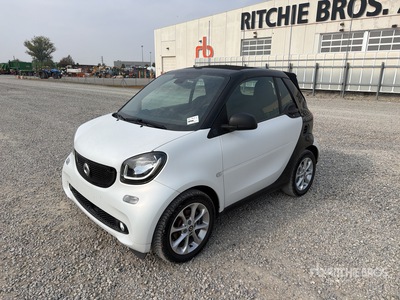 2020 MCC Smart EQ EL Electric ForTow Cabrio EQ EL. 17,7 KWh 41 KW Automobile
