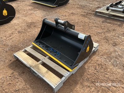 Trojan 42 in Cleanup Excavator Bucket - Fits 65 mm Cat 311/312/313/314 Kobelco 140, Deere/Hitachi ZX120/135, Case 130/135, Doosan DX140 (Unused)