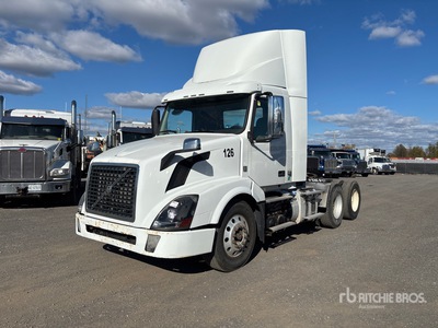 2013 Volvo VNL 6x4 Day Cab Truck Tractor