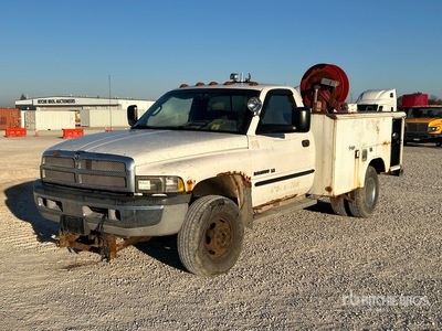2001 Dodge Ram 3500 SLT 4x4 Utility Truck