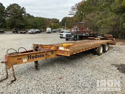 2013 Hudson Bros 25 ft T/A Equipment Trailer