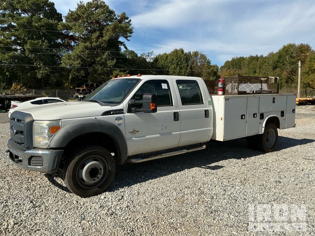 2014 Ford F-450 XL 4x2 Crew Cab Utility Truck
