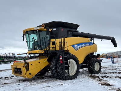 2013 New Holland CR8090 Cosechadora
