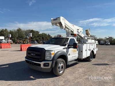 2014 Versalift VS1-471 on 2015 Ford F-550 4x4 Bucket Truck