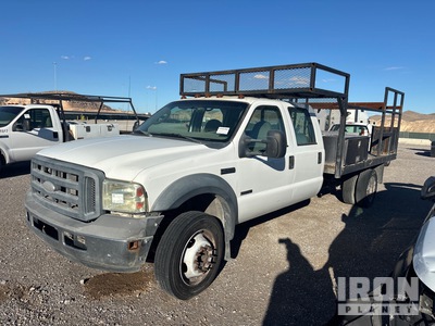 2006 Ford F-550 4x2 Crew Cab Platte vrachtwagen