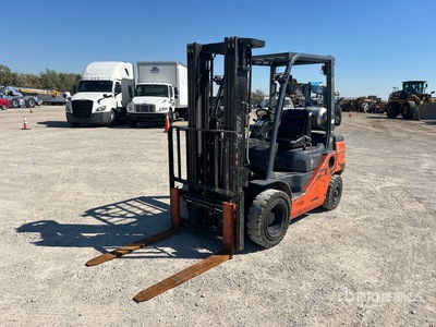 2022 Toyota 40-8FGU25 4500 lb Pneumatic Tire Wózek widłowy