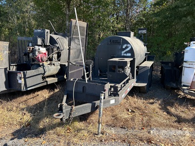 2014 Ditch Runner DR-775XLT Towable Asphalt sealcoating 775 Gallon Trailer
