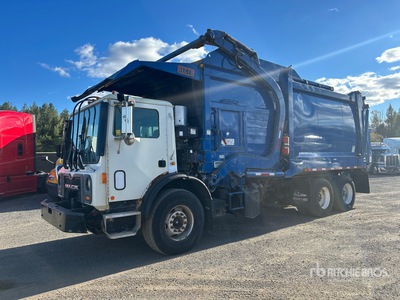 2016 Mack MRU613 6x4 Front Loader Camión recolector de residuos