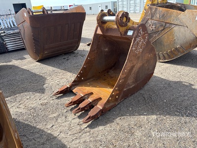 Cat 43 in Digging Excavator Bucket - Fits Cat 336