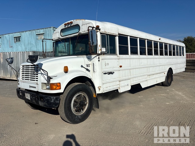 1993 International 3800 4x2 46-Seat Crew Carrier Bus