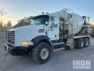 2006 Mack CV713 8x4 Mixer Truck