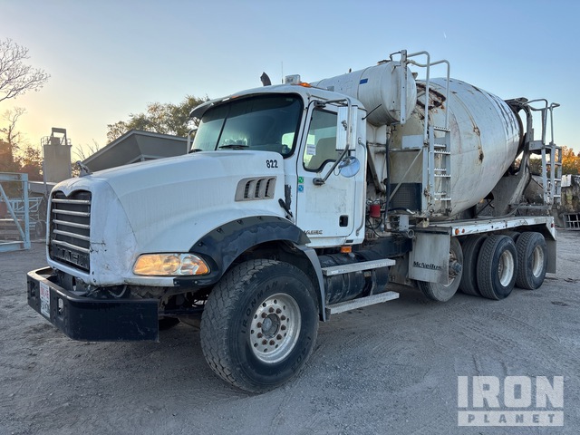 2006 Mack CV713 8x4 Mixer Truck