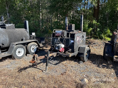 LeeBoy Towable Asphalt Sealcoating Trailer