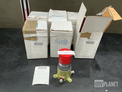 (6) Boeing 271T4802-2 Fluid Pressure Regulating Valves